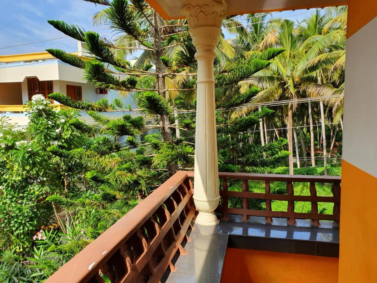 Thriphala Ayurveda Yoga ashram Daire Thiruvananthapuram Dış mekan fotoğraf