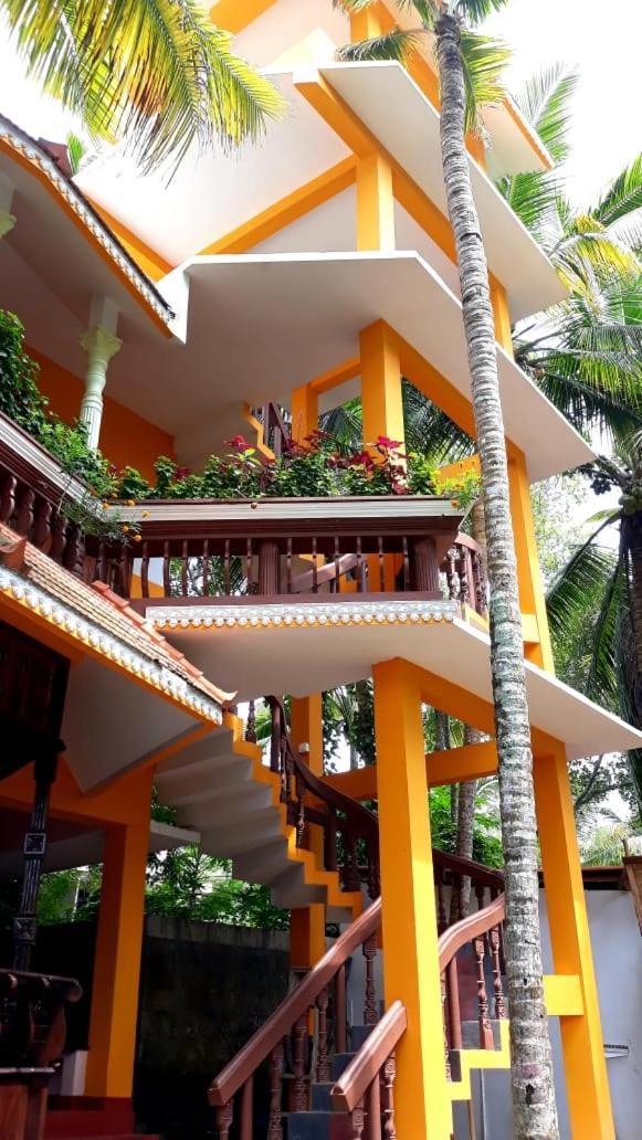 Thriphala Ayurveda Yoga ashram Daire Thiruvananthapuram Dış mekan fotoğraf